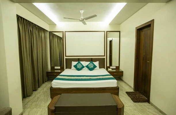hotel room booking in railway station, bhopal - hotel surya
