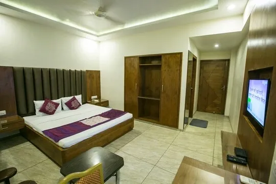 hourly hotels in hotel surya bhopal