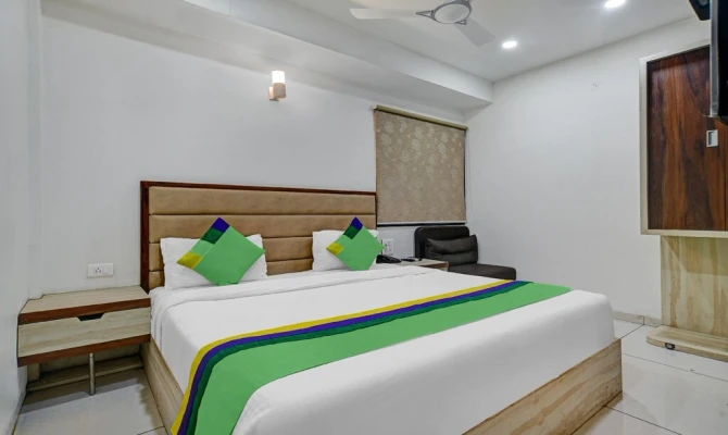 hotel with swimming pool in kolar road, bhopal - hotel taste of temple