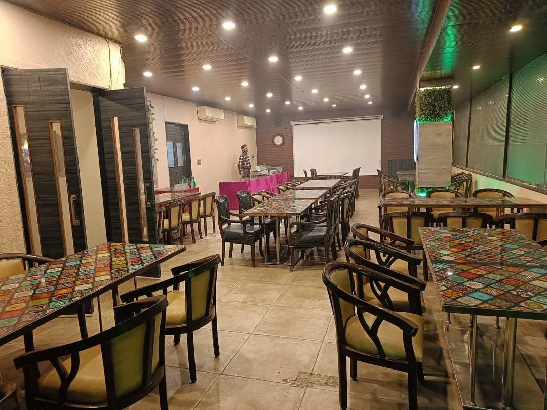 best hotels for few hours in hotel the bentree bhopal