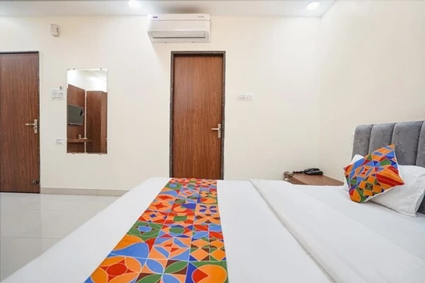 cheap and best hotels in hotel the ganesha oasis bhopal