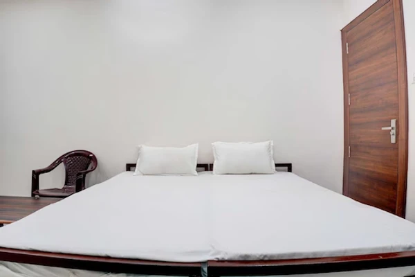 best luxury hotel in hotel the kavish bhopal