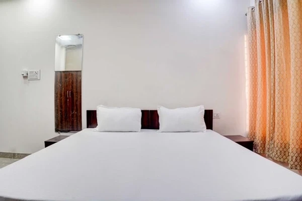 hotel near bhopal railway station - hotel the kavish