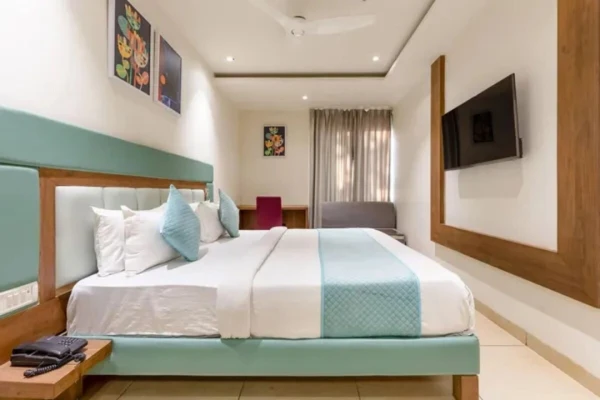 best 3 star hotels in hotel the oasis bhopal