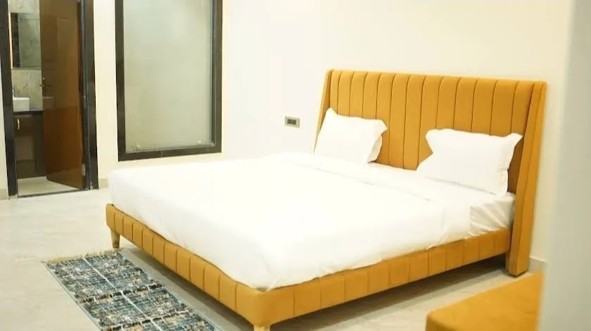 hourly hotel in hotel the vinayak bhopal