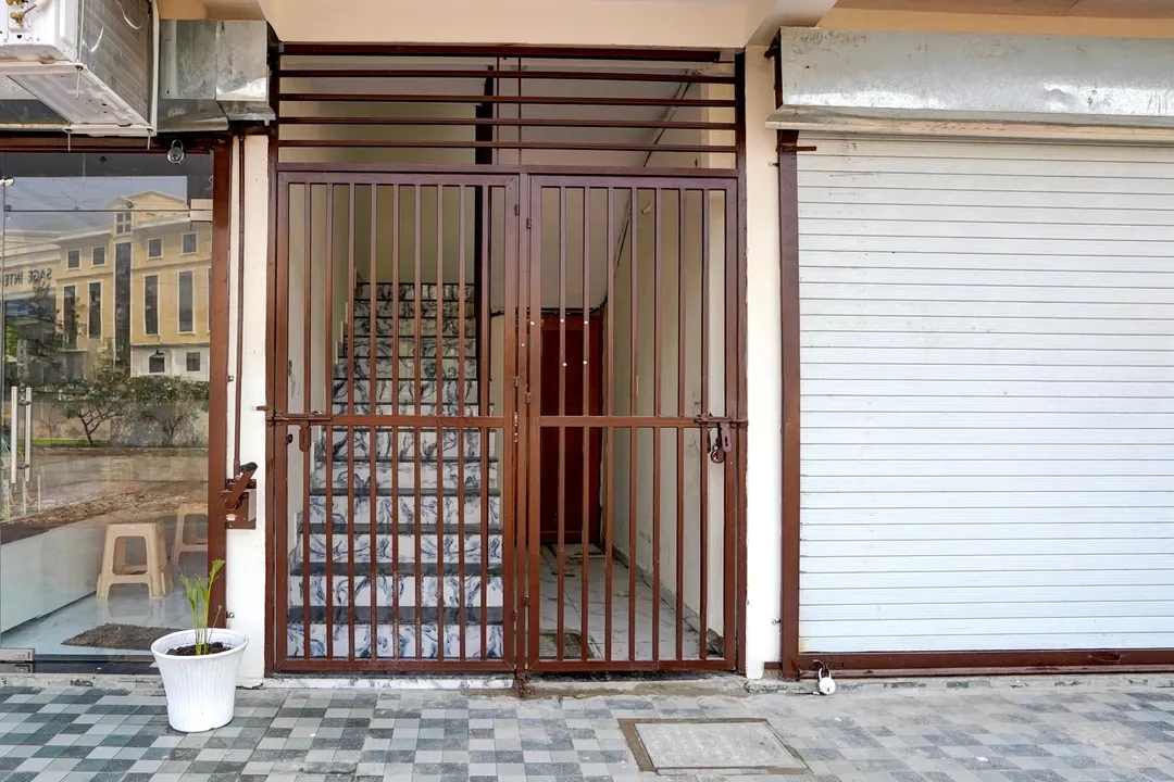 group holiday hotels in hotel trisha's homestay bhopal