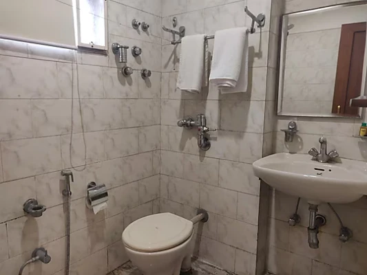 best hotel stay in hotel vijay palace bhopal