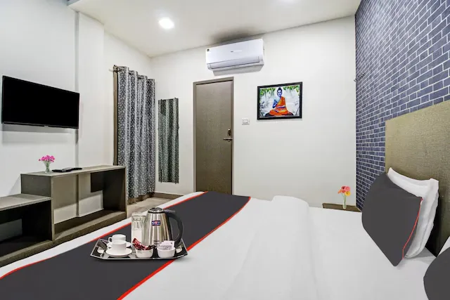 hotel with bar in kolar road, bhopal - hotel whistler