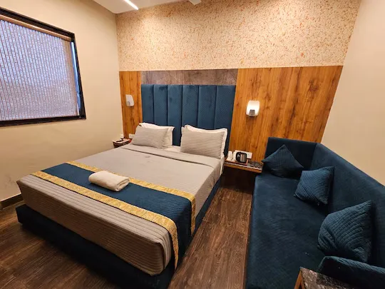 hotels for unmarried couples in hotel white lily (a unit of amrit hotel) bhopal