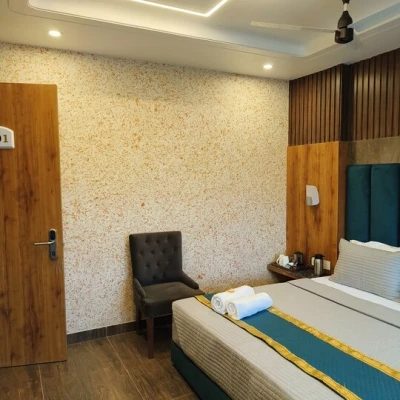 best hotels for few hours in hotel white lily (a unit of amrit hotel) bhopal