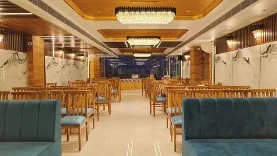 best business hotels in hotel white lily (a unit of amrit hotel) bhopal