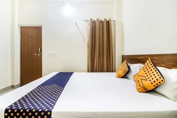 hotel with swimming pool in hoshangabad road, bhopal - hotel yash home stay