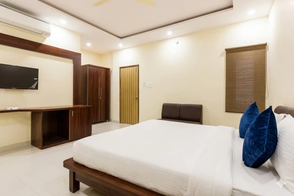 5 star hotels in hotel yuvan bhopal