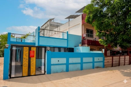 hotel with gym in kolar road, bhopal - hotel zoyo inn