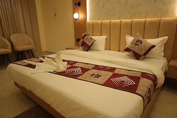 hotel near bhopal airport - kreston heights hotels banquets & restaurant