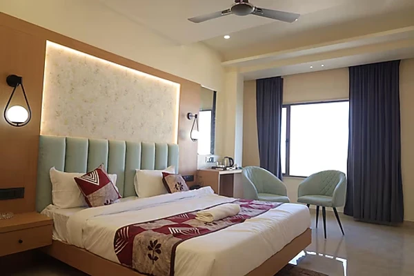 hotel with gym in patel nagar, bhopal - kreston heights hotels banquets & restaurant