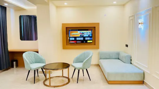 jacuzzi hotel in patel nagar, bhopal - kreston heights hotels banquets & restaurant