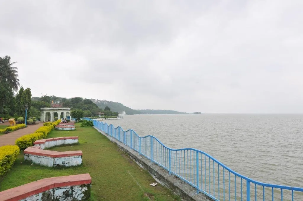 homestay in shirdipuram, bhopal with swimming pool - lago villa