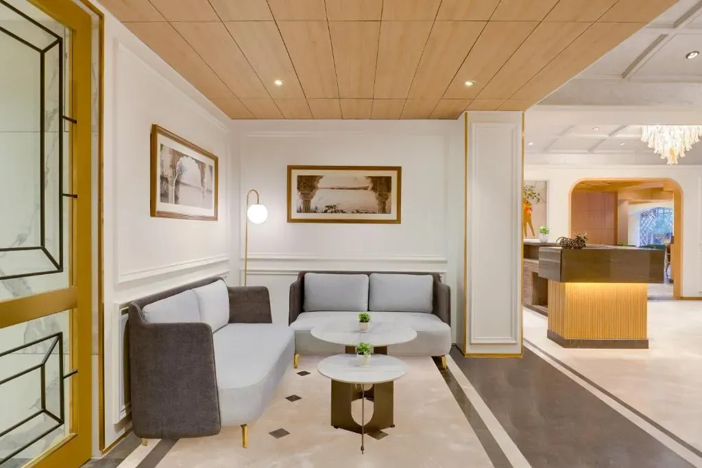 hotel with bar in mp nagar zone 1, bhopal - lemon tree hotel bhopal