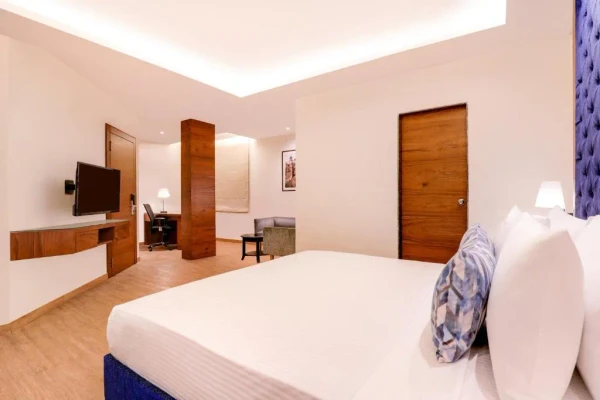 family hotel with pool in mp nagar zone 1, bhopal - lemon tree hotel bhopal