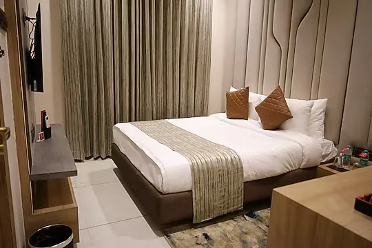 3 star hotel in narmadapuram road, bhopal - lords inn sangam bhopal