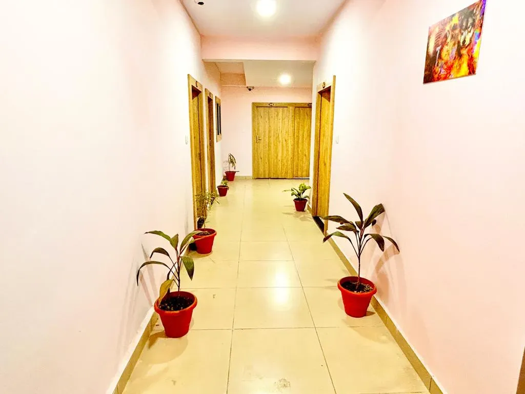 hotel in narayan nagar, bhopal for couples - mera stay inn