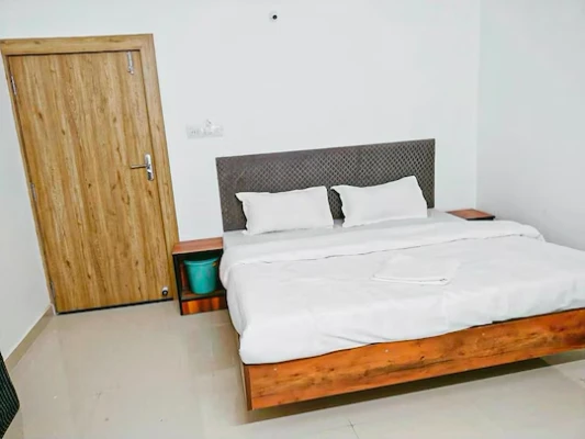hotel room booking in narayan nagar, bhopal - mera stay inn