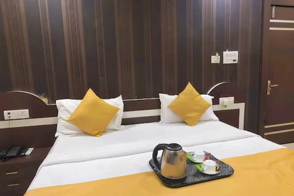 hotel in narmadapuram road, bhopal for family - rk palace