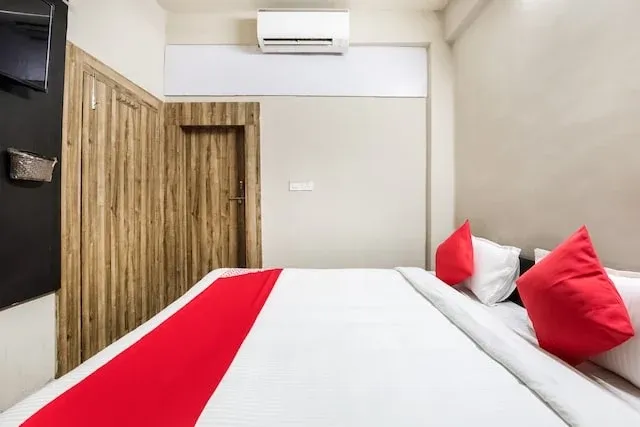 jacuzzi hotel in ashoka garden, bhopal - shourya residency