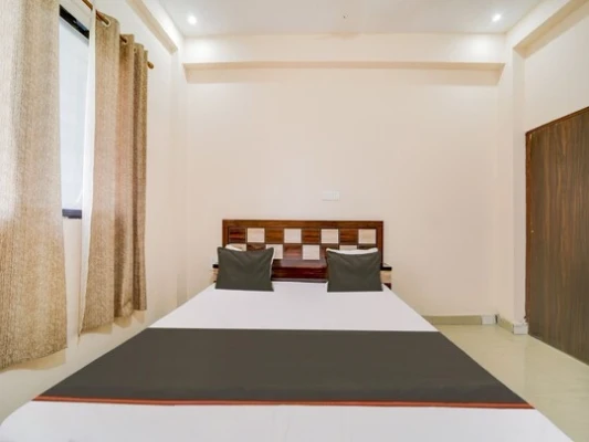 hotel near bhopal airport - shri balaji hotel and restaurent