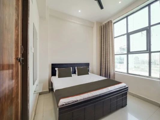 hotel with gym in ayodhya bypass, bhopal - shri balaji hotel and restaurent