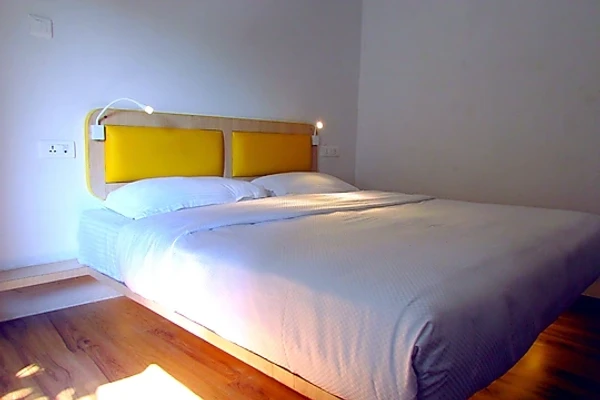 hotel near bhopal railway station - stay inn mp nagar