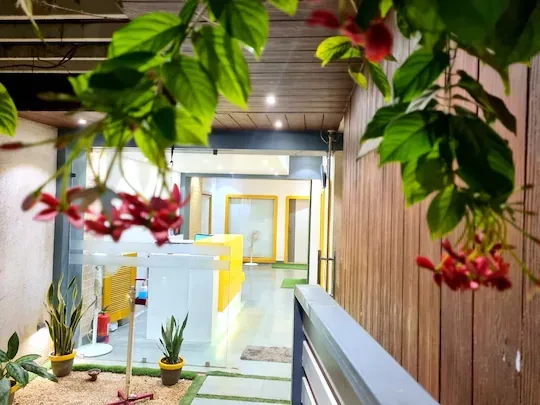 hotel in habibganj railway station, bhopal for couples - stay inn mp nagar