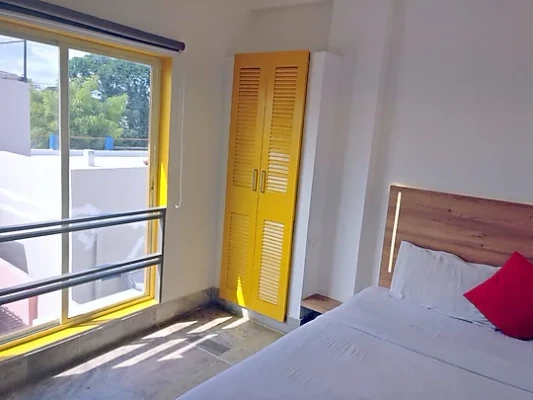 hotel near bhopal airport - stayinn nest