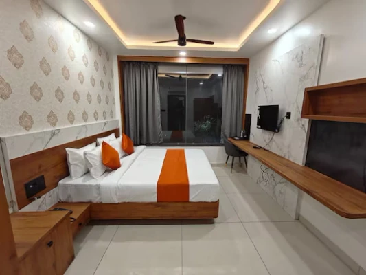 hotel in narmadapuram road, bhopal for family - the byke boutique urban nest