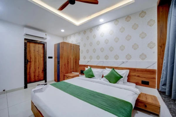 hotel with party hall in narmadapuram road, bhopal - the byke boutique urban nest