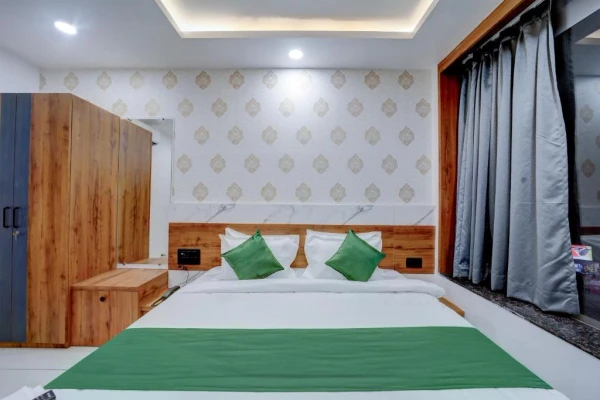 hotel near bhopal airport - the byke boutique urban nest