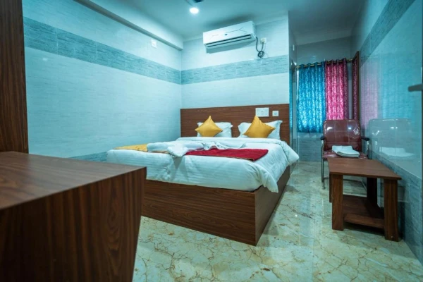 hotel near bhubaneswar airport - hotel mirka plaza