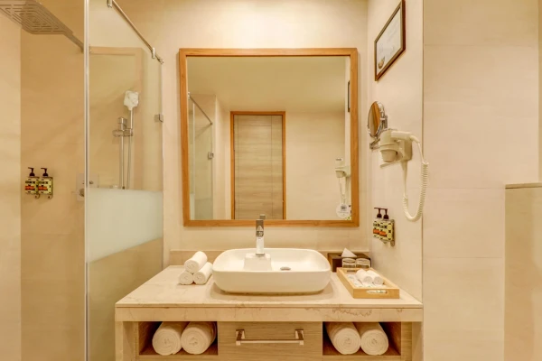 hotel in chandrasekharpur, bhubaneswar for family - lemon tree premier bhubaneshwar