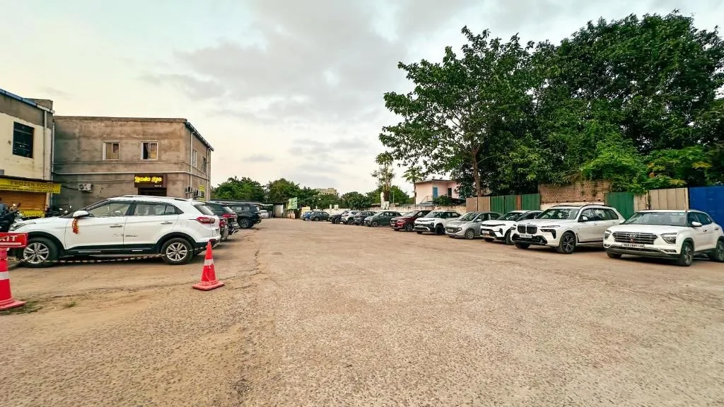 hotel room booking in patia, bhubaneswar - odissey suites