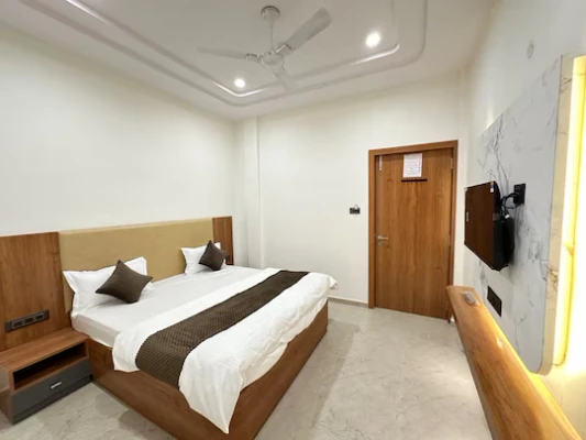 star hotels in hotel madhav inn bhuj
