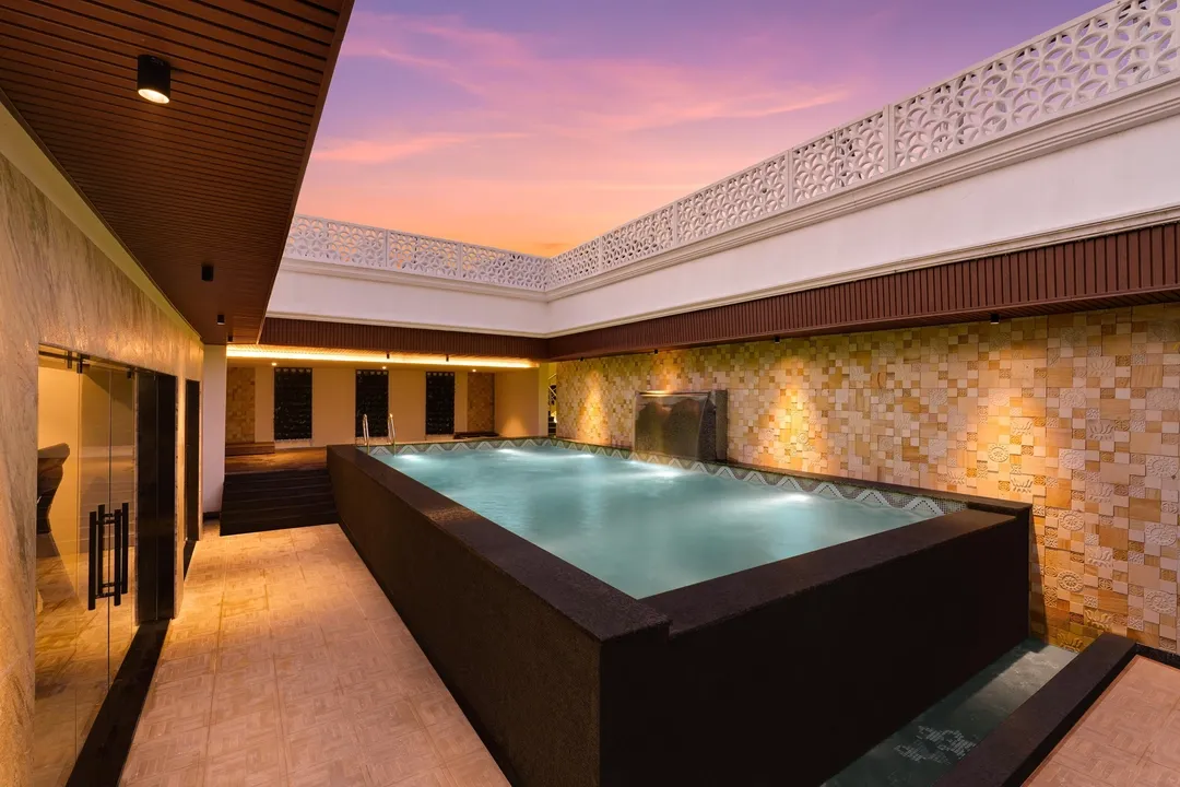 hotel in bhamaria, champaner for couples - lemon tree hotel motihari