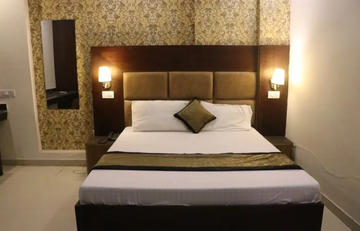 best luxury hotels in hotel the black gold chandigarh
