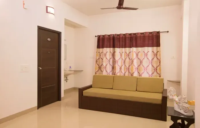 homestay in mogappair west, chennai with private pool - aditi home stay