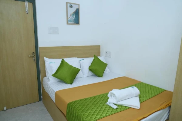 couple friendly hotels in aeroview homestay near airport chennai
