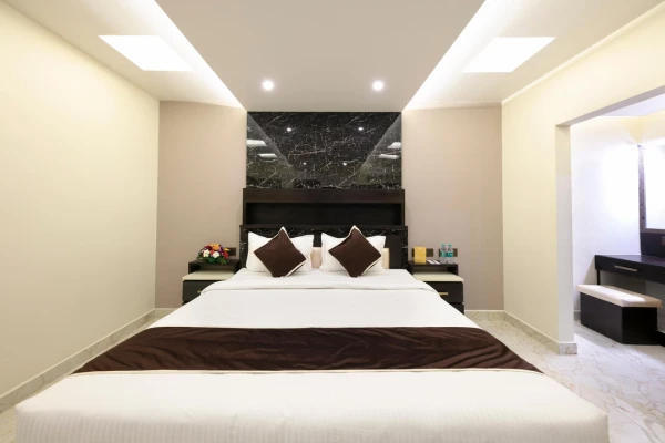 best couple hotels in al noor palace chennai