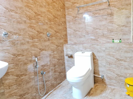 hotel with gym in periamet, chennai - al noor residency business class hotel