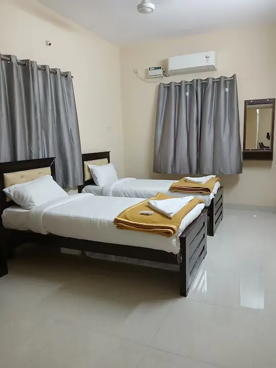 unmarried couple friendly hotels in amutham inn chennai