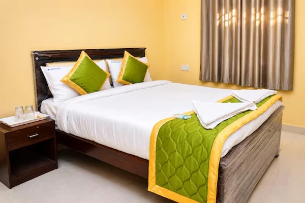 alapakkam, chennai hotel booking - amutham inn