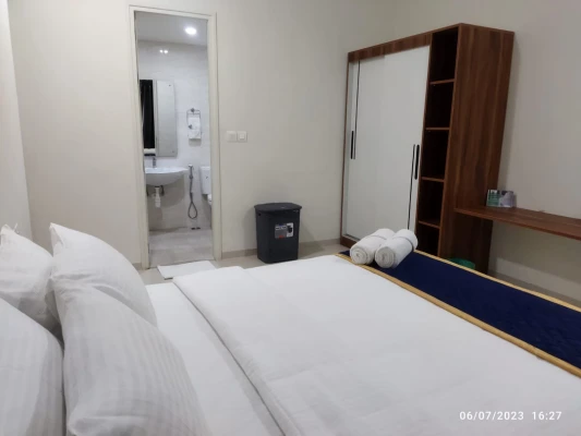 hotel with free parking in alwarpet, chennai - apartel by aarin oragadam